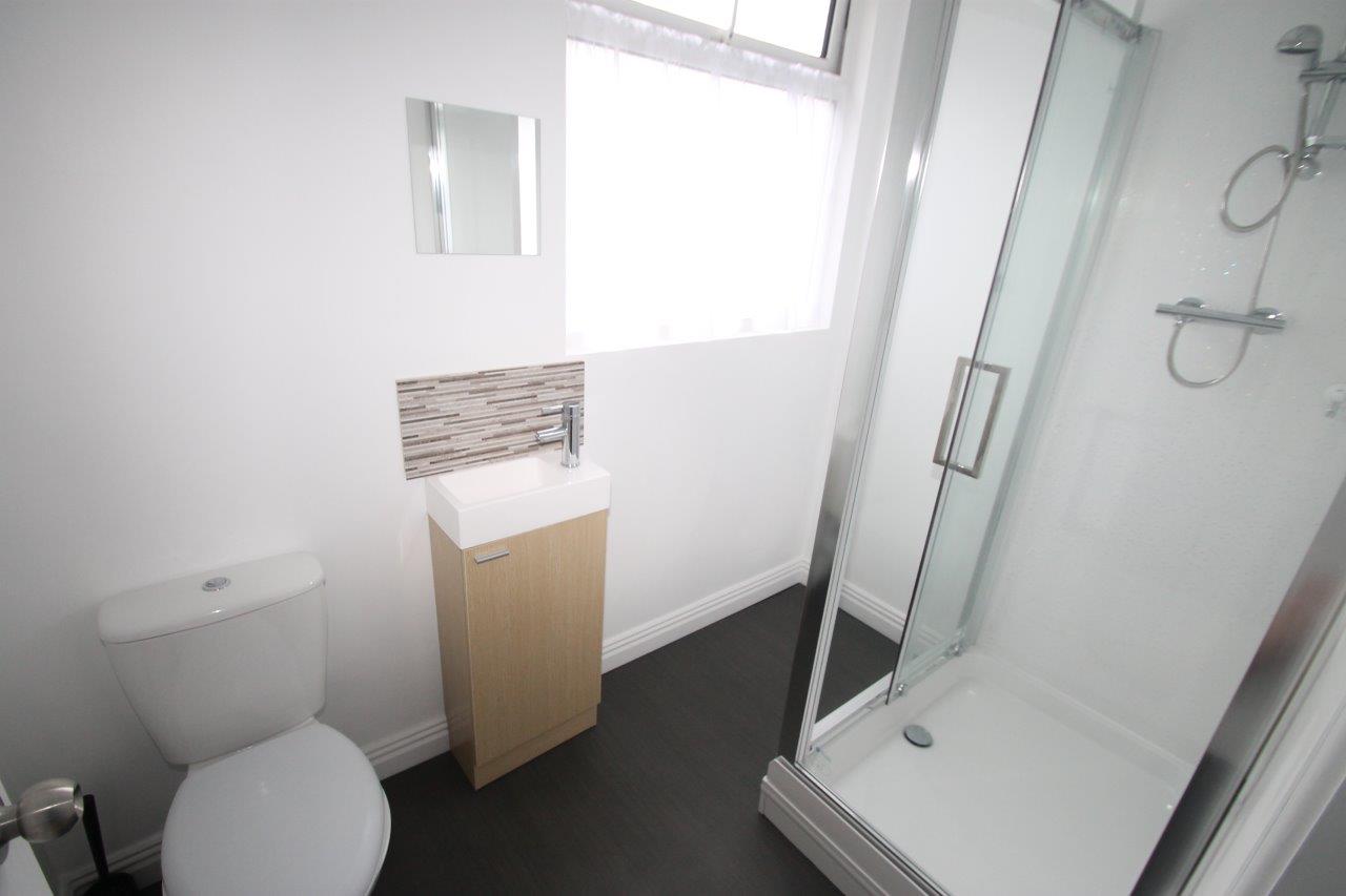 lockable bathroom with shower